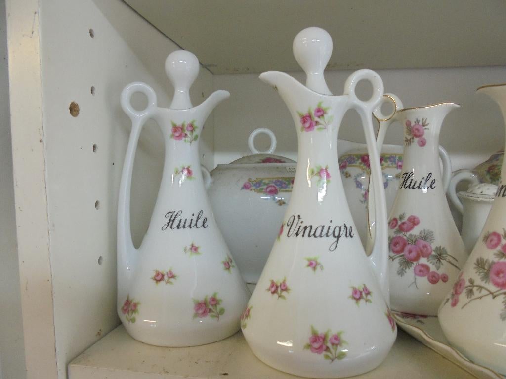 Olie en Azijn kannetjes Victoria met roze roosjes, Ophalen of Verzenden