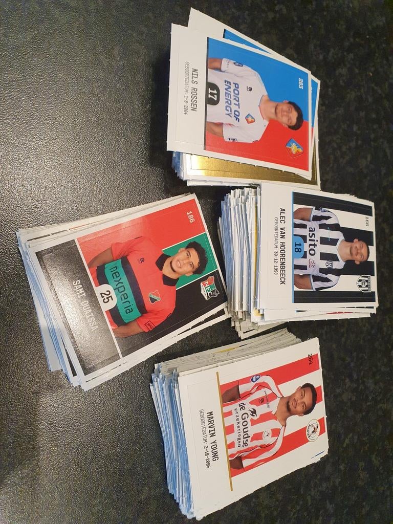 Plus Voetbalplaatjes RUILEN, Ophalen of Verzenden, Speelkaart(en)