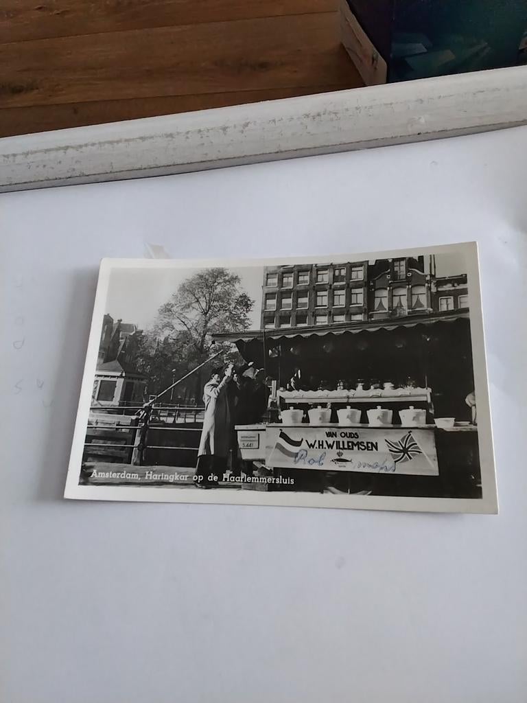 AMSTERDAM  1955 HARINGKAR OP DE HAARLEMMERSLUIS, Ophalen of Verzenden, 1940 tot 1960, Noord-Holland