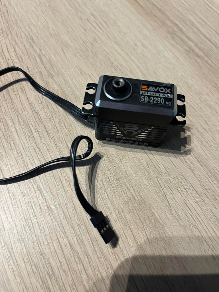 Savox servo SB-2290, Hobby en Vrije tijd, Modelbouw | Radiografisch | Auto's, Ophalen of Verzenden, Zo goed als nieuw, Overige schalen