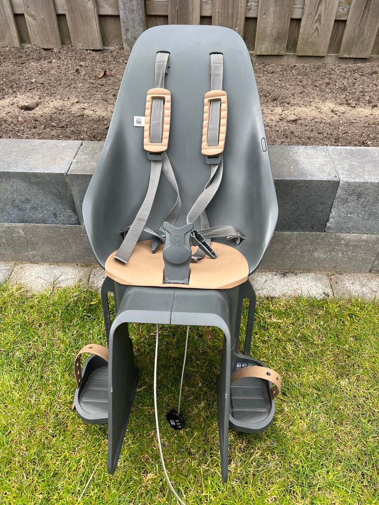 Fietsstoeltje achterzitje Urban Iki, Ophalen, Gebruikt, Achterzitje, Voetsteuntjes