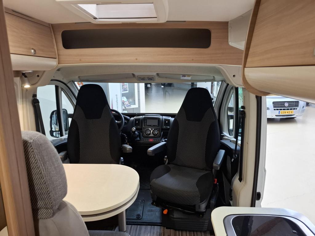 2014 Adria Twin600SP Sunliving 130PK Solar Busbiker 163160km, Luifel, Buscamper of Camperbus, Fiat, Koelkast