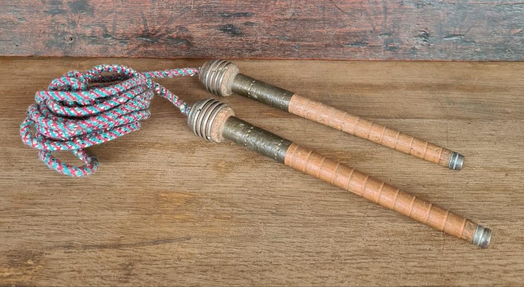 Antiek springtouw met houten handvatten, Antiek en Kunst, Ophalen of Verzenden