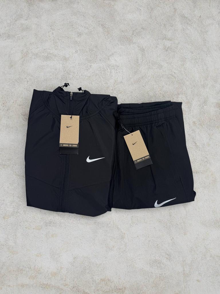 Nieuwe nike millner set maatje S, Ophalen of Verzenden, Zo goed als nieuw, Zwart