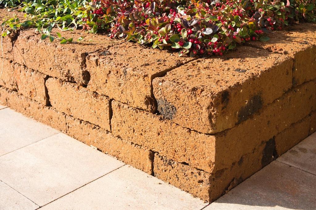 Gezocht: gebruikte tufstenen, Ophalen of Verzenden, Gebruikt, Bakstenen