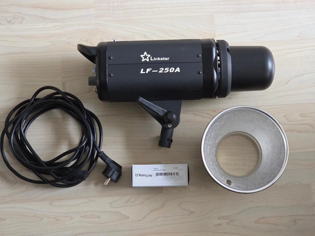 Linkstar Studioflitser LF-250A, Ophalen of Verzenden, Gebruikt, Lamp of Flitsset
