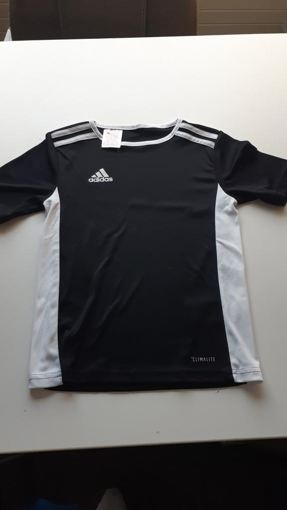 Adidas shirt maat 122, Adidas, Gebruikt, Ophalen of Verzenden, Shirt of Longsleeve