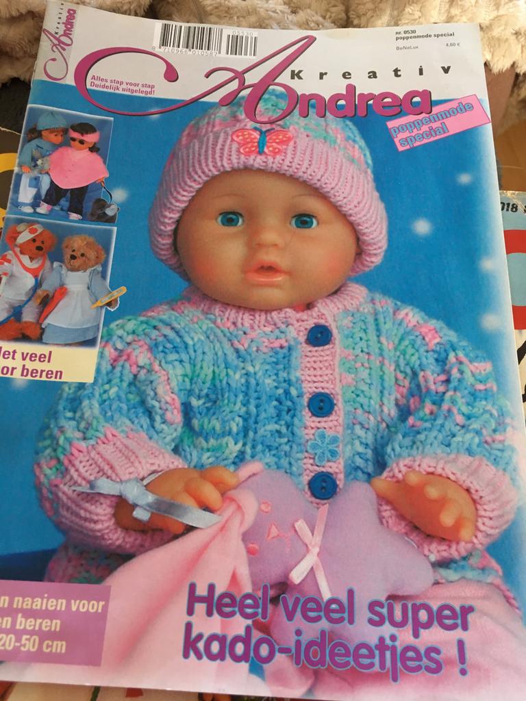 Andrea Kreativ poppenmode speciaal nummer 0530 als Nieuw., Hobby en Vrije tijd, Kledingpatronen, Overige merken, Overige typen