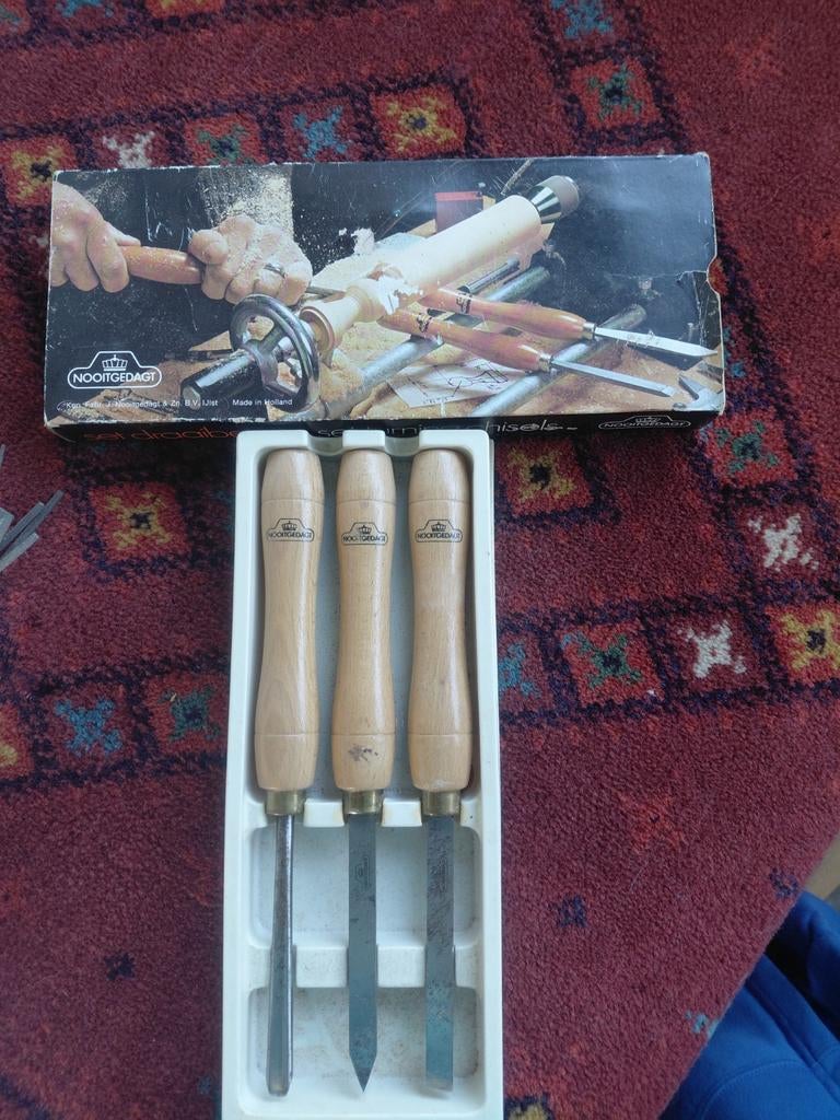 Nooitgedagt draaibank beitels, Ophalen