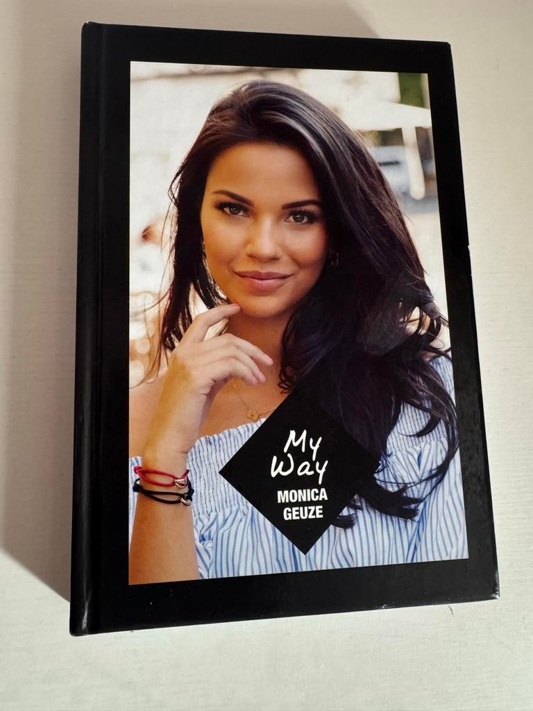 My Way - Monica Geuze, Boeken, Ophalen of Verzenden, Gelezen, Film, Tv en Media
