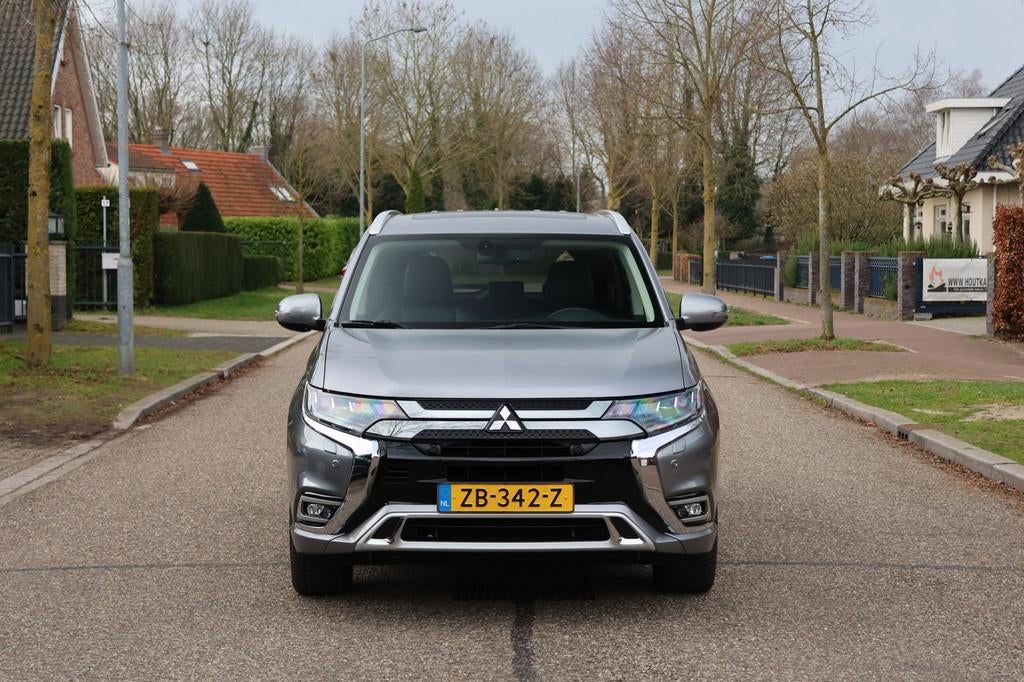 Mitsubishi Outlander 2.4 PHEV Intense+ | NAVI | CLIMA | CRUI, Automaat, Euro 6, 4 cilinders, 120 €/maand