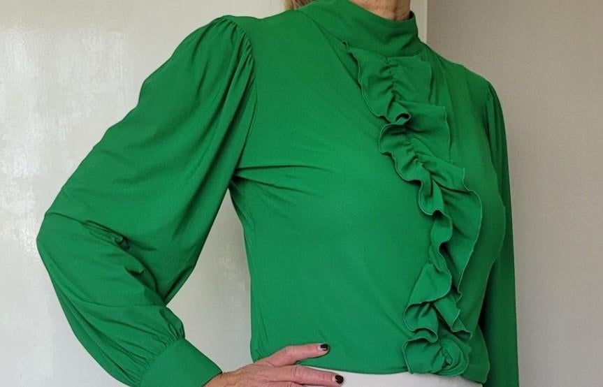 Studio Anneloes Suraya ruffle blouse M Appelgroen travel top, Maat 38/40 (M), Studio Anneloes, Ophalen of Verzenden, Zo goed als nieuw
