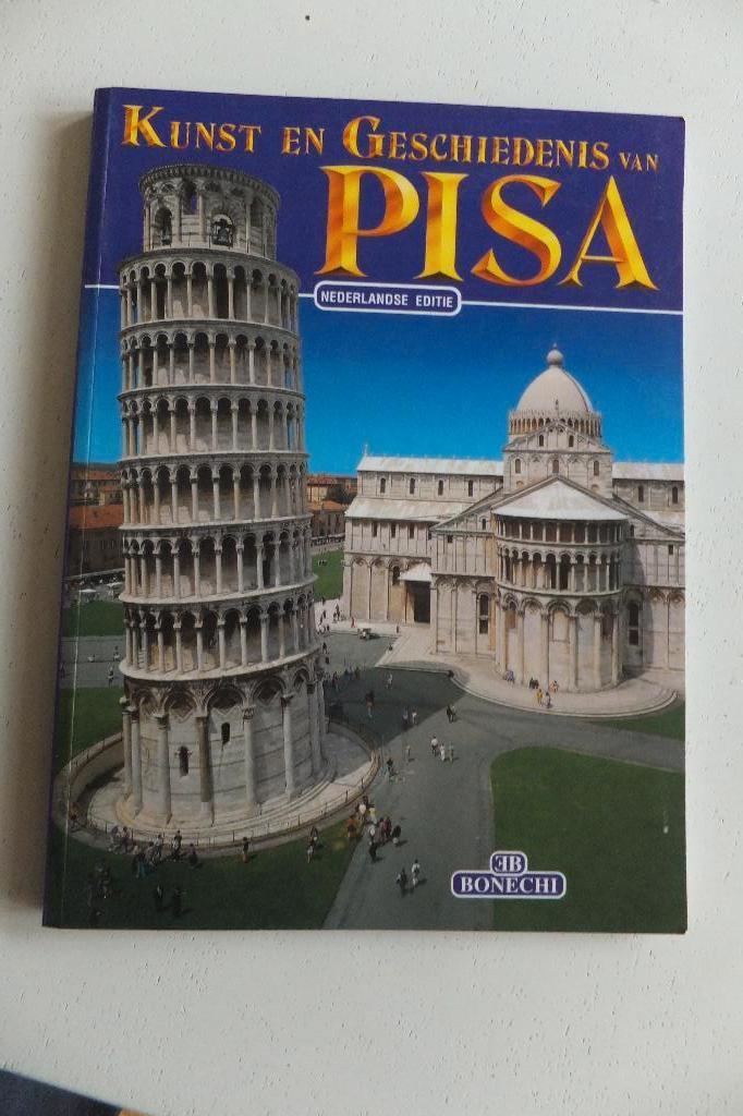 Italië Pisa bezienswaardigheden kerk gebouw toren boek, Verzamelen, 1980 tot heden, Foto, Zo goed als nieuw, Buitenland
