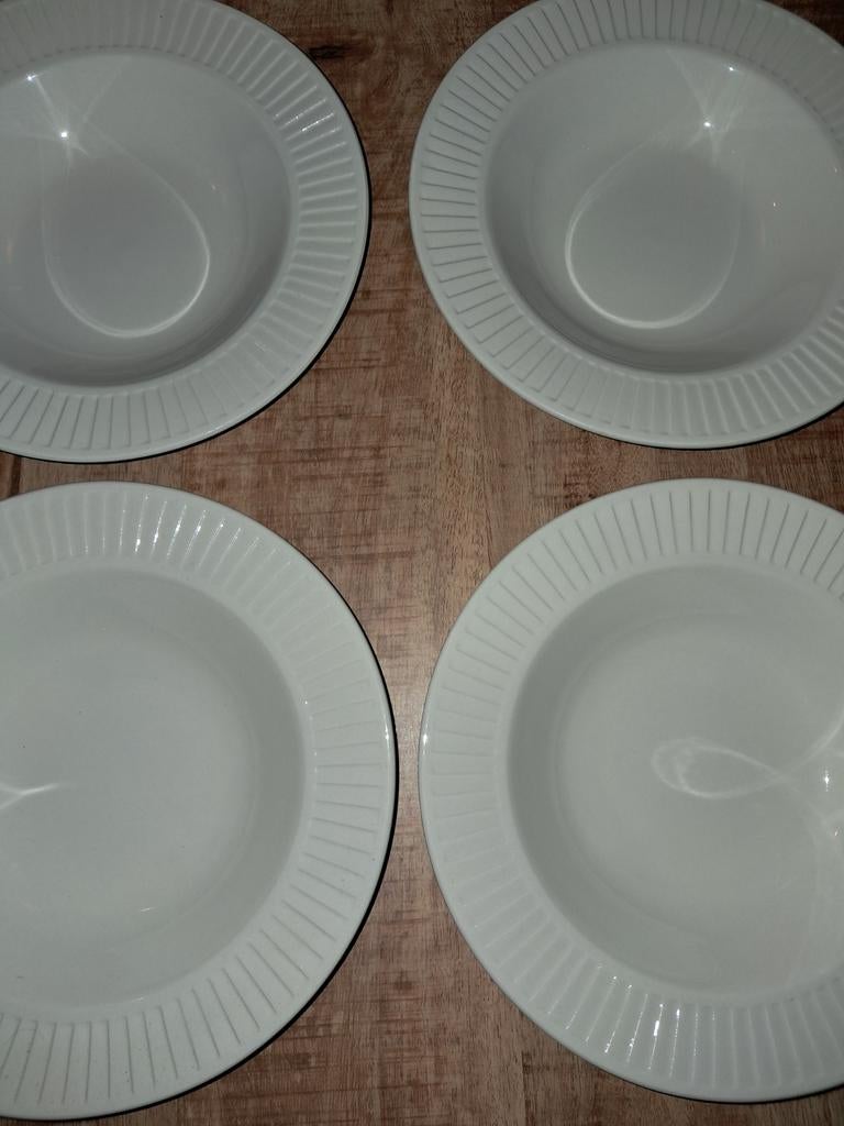 4 nette Kingsbridge soepborden, Ophalen, Gebruikt, Bord(en), Effen
