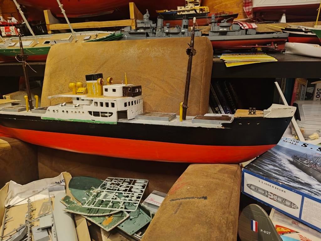 Oostzee vrachtvaarder uit 1900 met ijsbrekrrs kop, Ophalen of Verzenden