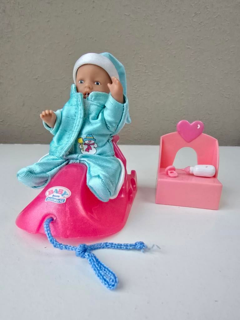 Mini Baby Born popje op slee vintage, Ophalen of Verzenden, Gebruikt, Babypop