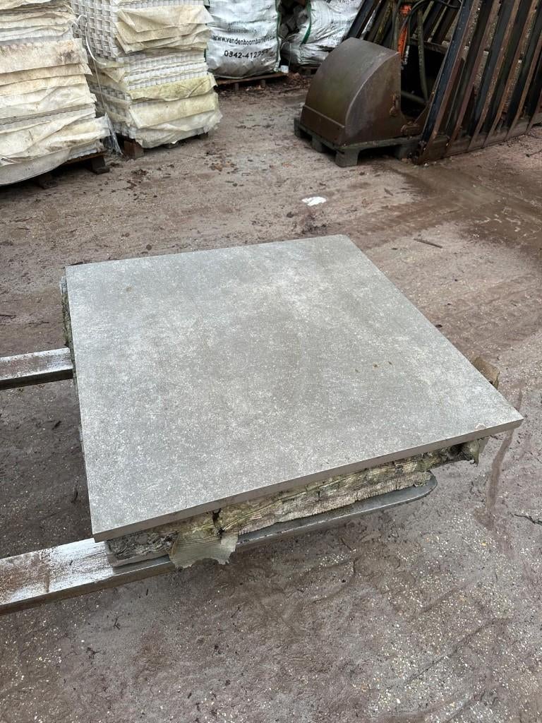 4,86m² Keramische tegel 90x90x3 Light Grey (6 stuks), Ophalen, Keramiek, Nieuw, Minder dan 5 m²