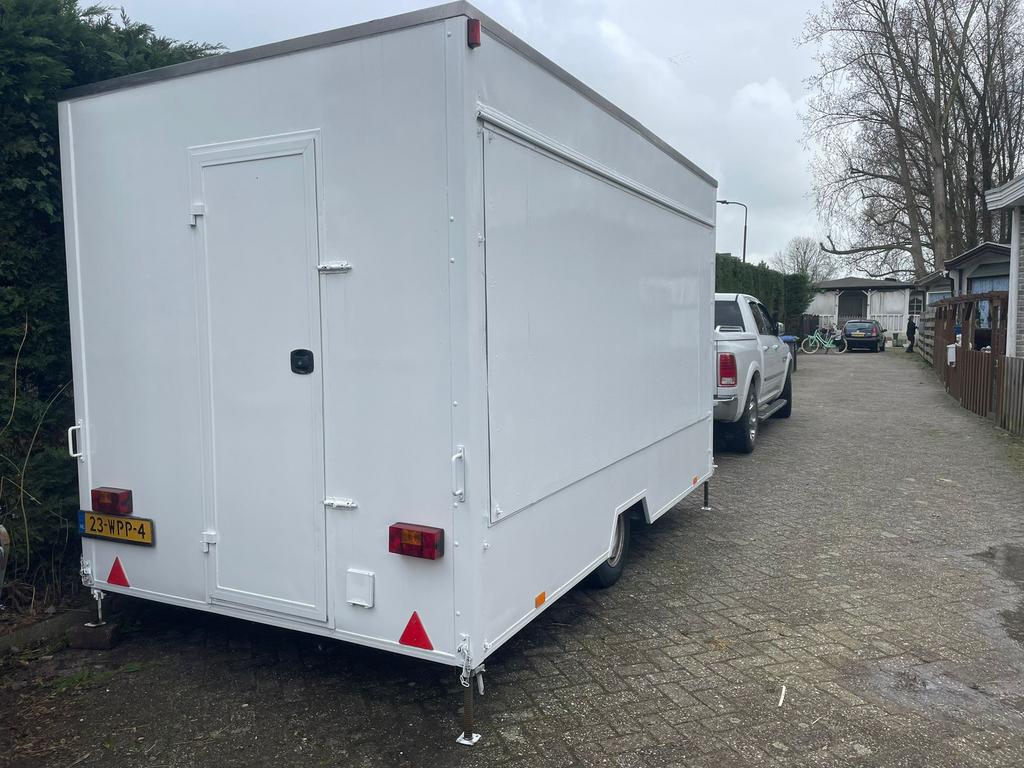Foodtruck frietkar snackwagen, Ophalen of Verzenden, Zo goed als nieuw