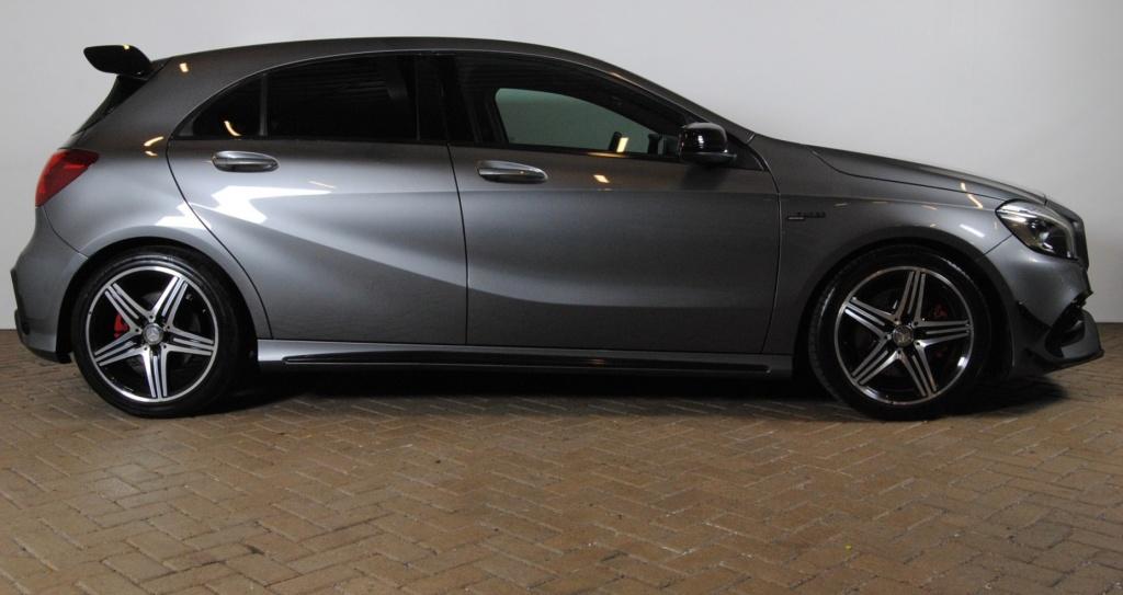 Mercedes-Benz A-Klasse 250 A 250 Sport || AMG Pakket|| Stoel, Voorwielaandrijving, Stoelverwarming, 15 km/l, Gebruikt