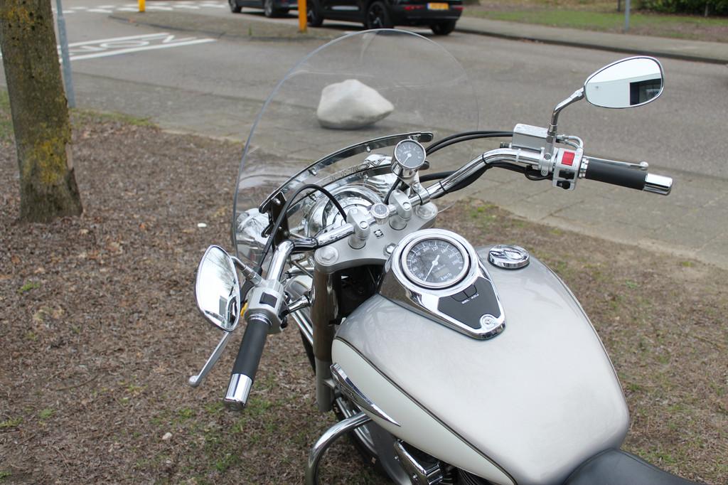 Suzuki VL 800 Intruder VL 800 - foto 3