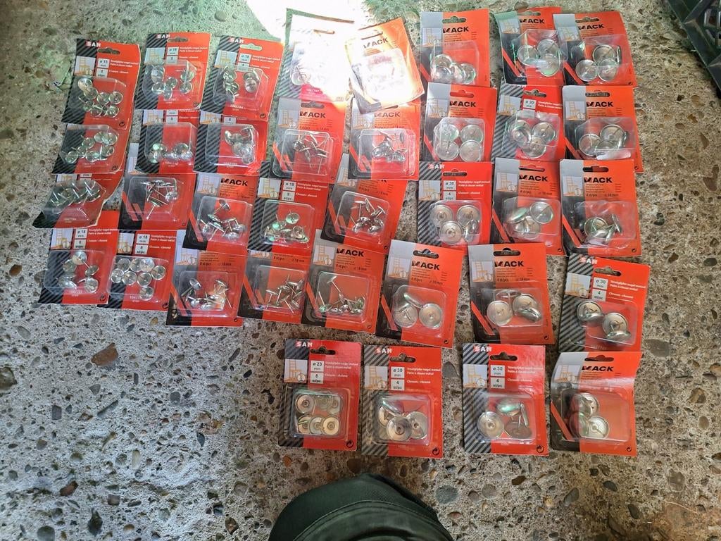 Partij stoelglijders 36 verpakkingen 2 maten, Nieuw, Ophalen of Verzenden, X, X