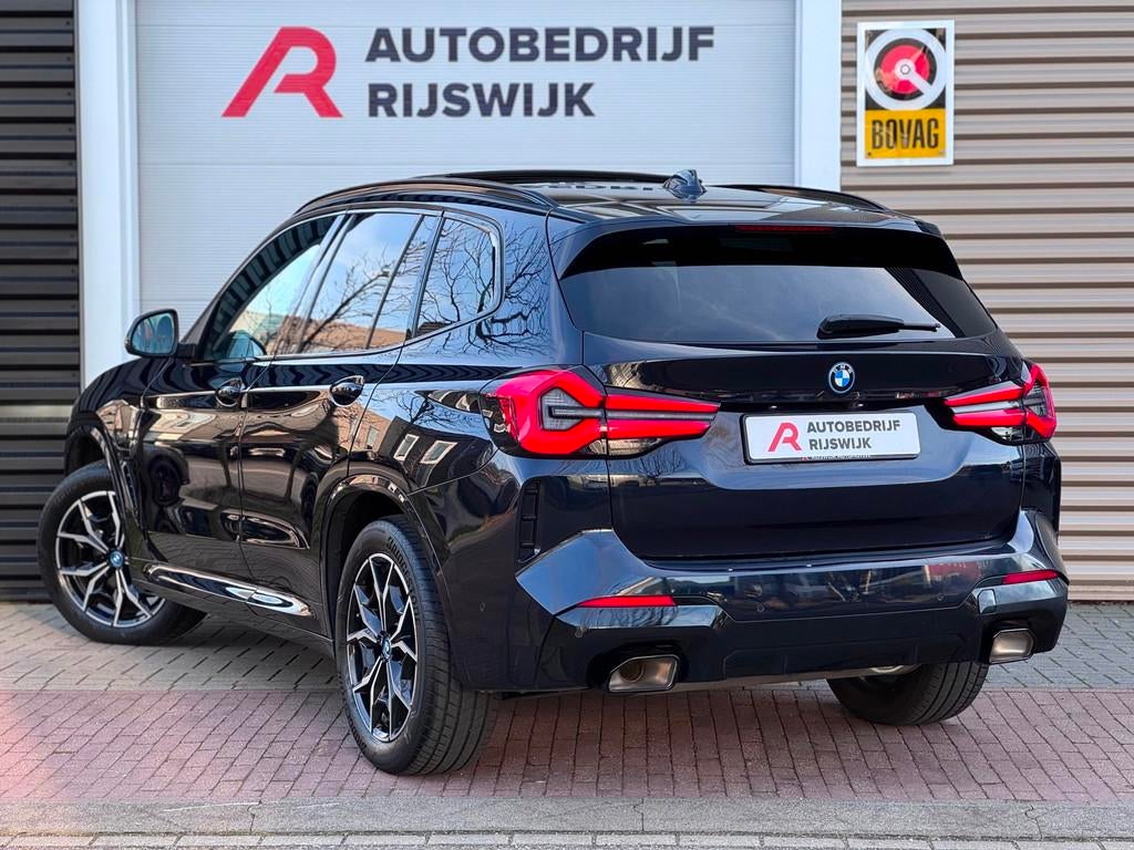 BMW X3 XDrive30e High Executive 360/Memory/HuD/Pano, Gebruikt, Euro 6, Zwart, Bedrijf
