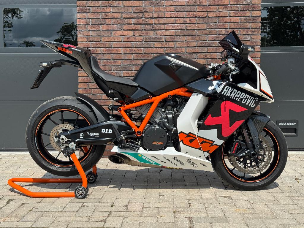 KTM RC8 R Akrapovič Limited Edition #3 of 100, Motoren, 2 cilinders, Motorrijbewijs A, Bedrijf, Super Sport