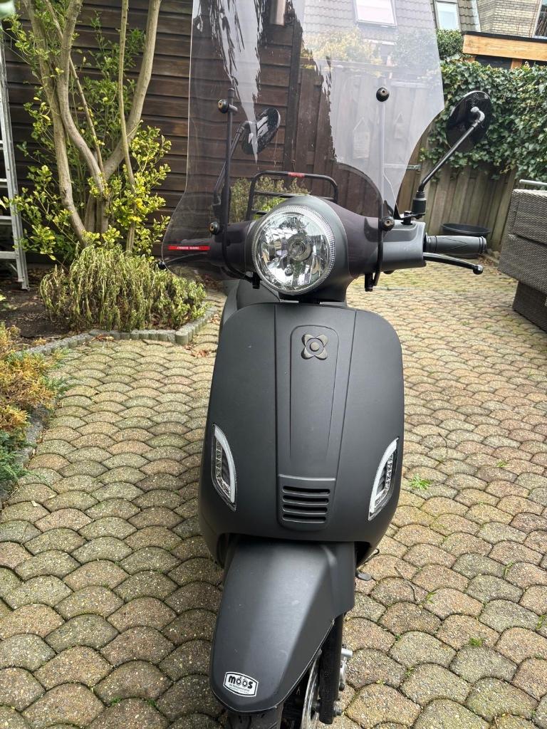 agm vx50 mat grijs scooter, Ophalen, Zo goed als nieuw, AGM, Benzine