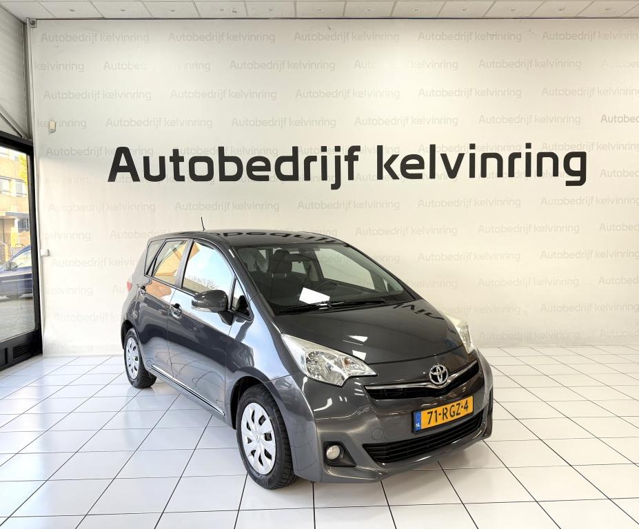 Toyota Verso-S 1.3 VVT-i Aspiration (bj 2011, automaat), Auto's, Automaat, Euro 5, Stof, Gebruikt