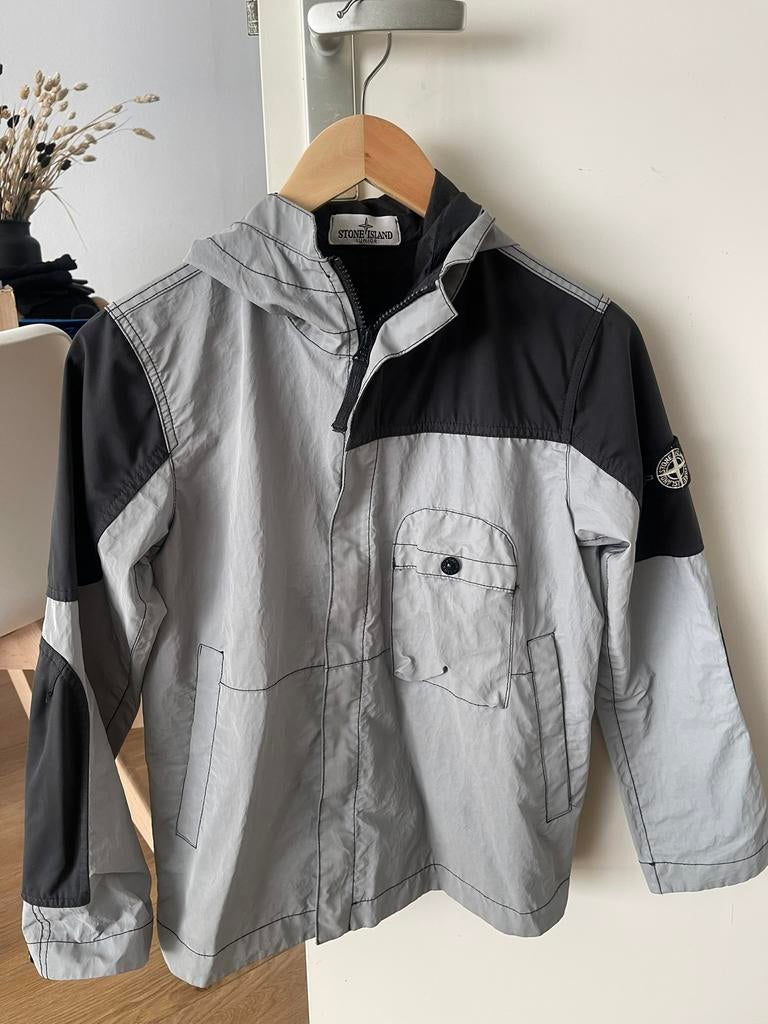 Stone Island zomerjas maat 10 (140), Ophalen of Verzenden, Zo goed als nieuw, Jongen, Jas