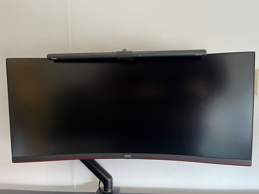 AOC Monitor 32" Widescreen, VA, Minder dan 1 ms, Zo goed als nieuw, HDMI