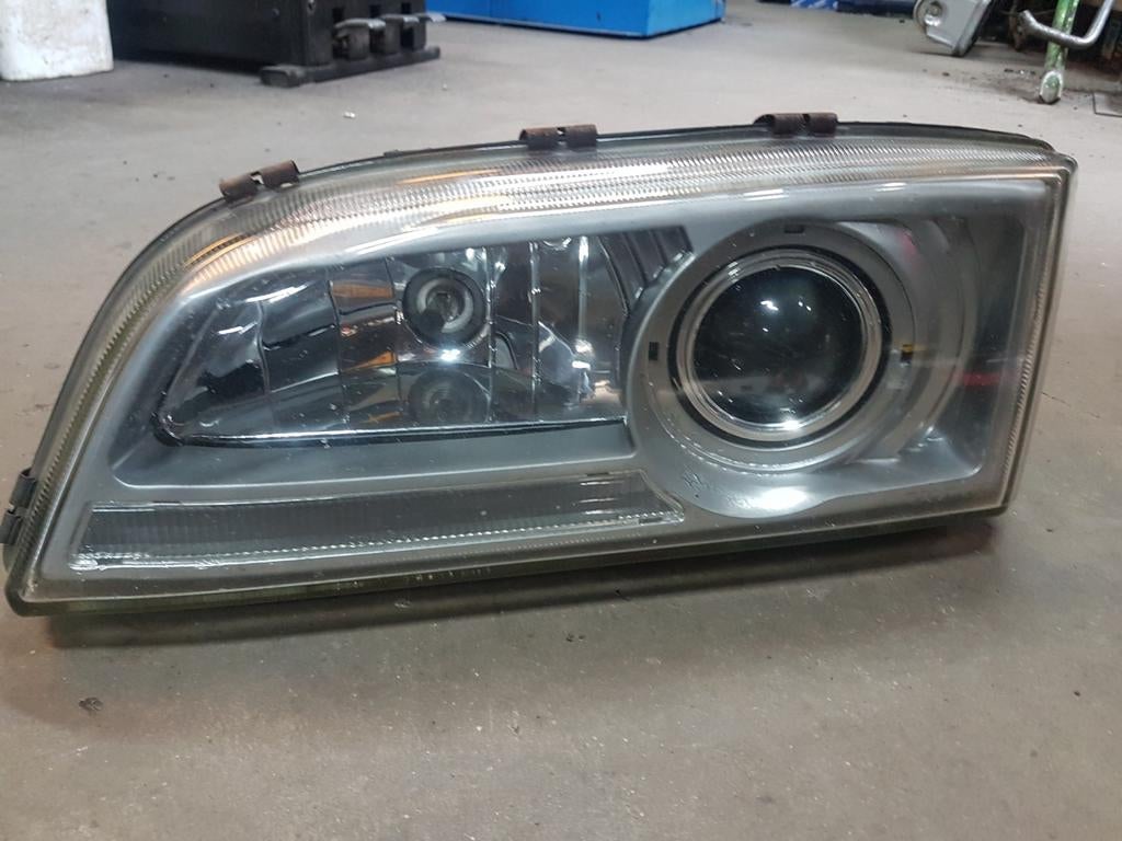 Koplampen xenon volvo v70 classic of 1e model c70, Auto-onderdelen, Ophalen of Verzenden, Volvo