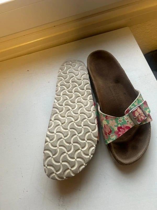 Birkenstock Madrid maat 39 met bloemen, Kleding | Dames, Schoenen, Ophalen of Verzenden, Gedragen