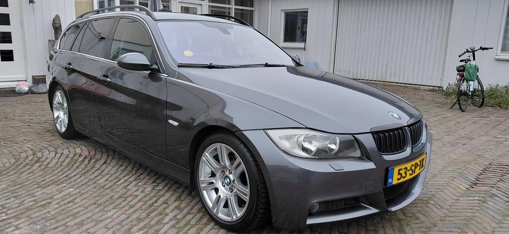 BMW 3-serie Touring 325i High Executive M-Sport Edition, Led, Automaat, Parkeersensor, Achterwielaandrijving, Gebruikt