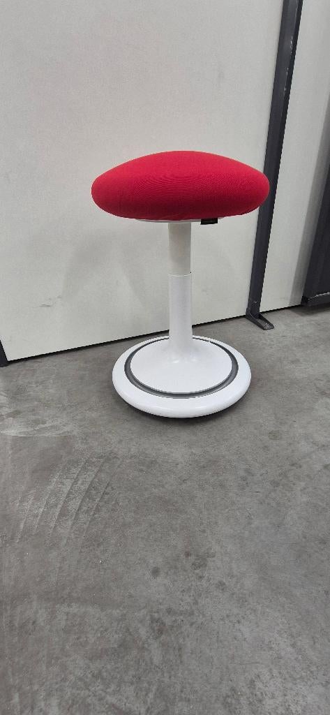 Hele mooie nieuwe ONGO Classic balanskruk aangeboden. Nieuw., Ophalen, Nieuw, Bureaukruk, Rood