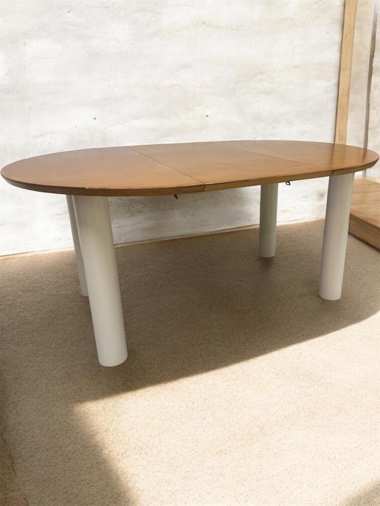 Ronde uitschuifbare eettafel, Huis en Inrichting, Tafels | Eettafels, Zo goed als nieuw, Ovaal, Ophalen of Verzenden