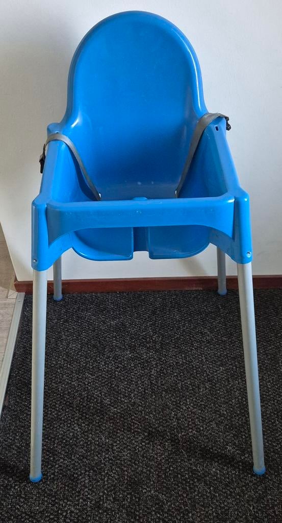 Blauwe meegroeistoel met gordel van Ikea, Kinderen en Baby's, Kinderstoelen, Ophalen, Gebruikt, Meegroeistoel, Gordel(s)