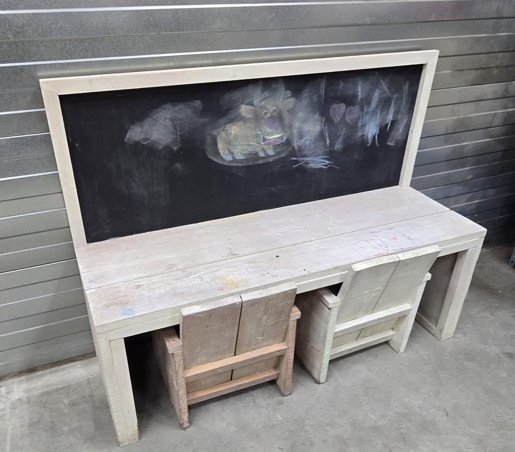 Super leuke kindertafel met groot krijtbord en stoelen!!, Ophalen, Tafel(s) en Stoel(en)