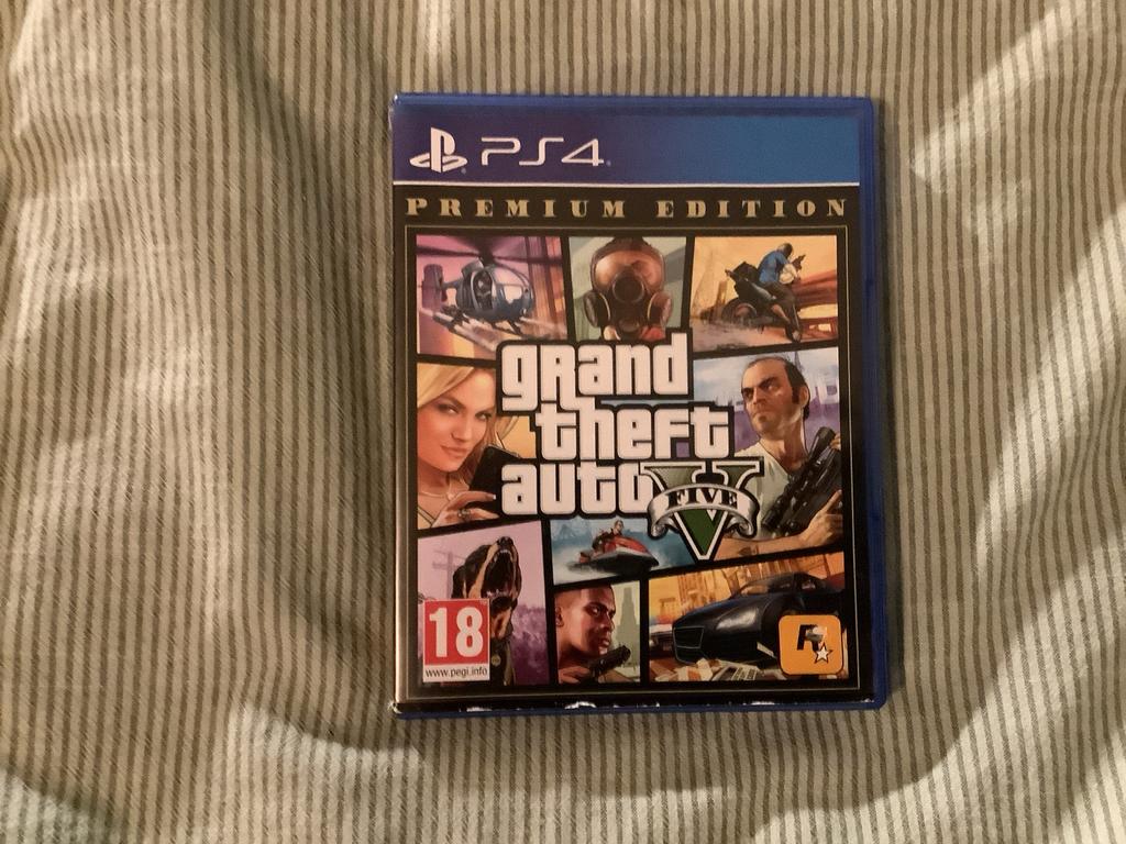 GTA 5 Premium Edition - PS4, Spelcomputers en Games, Games | Sony PlayStation 4, Avontuur en Actie, Online, Vanaf 18 jaar, 1 speler