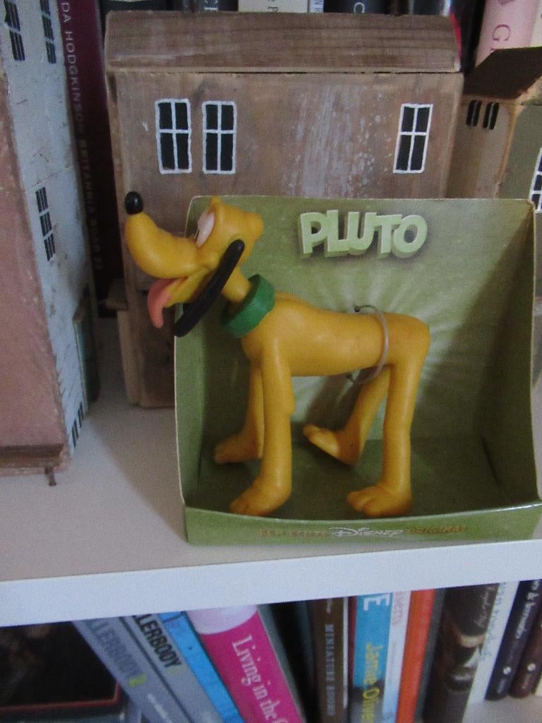 Disney FIGUUR - PLUTO ovp, Verzamelen, Disney, Ophalen of Verzenden, Goofy of Pluto, Zo goed als nieuw, Beeldje of Figuurtje