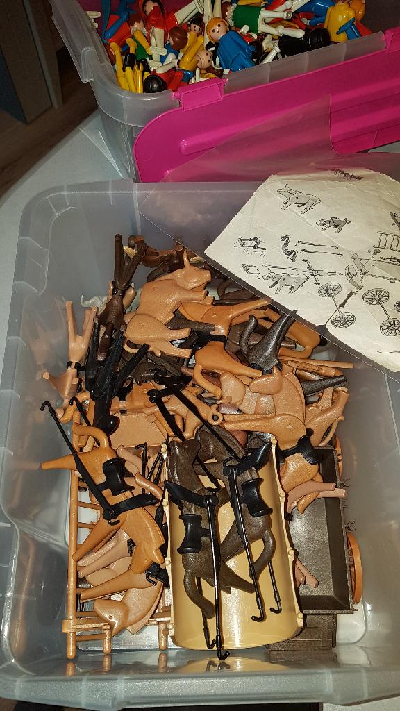 VINTAGE PLAYMOBIEL VEEL O.A BRUCHT 3450 VLIEGTUIG 3246, Ophalen, Zo goed als nieuw, Los playmobil