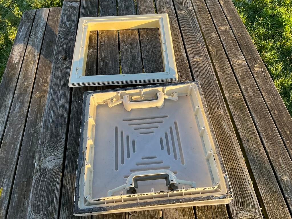 MPK caravan camper dakluik 40x40 cm gebruikt, Ophalen of Verzenden, Zo goed als nieuw