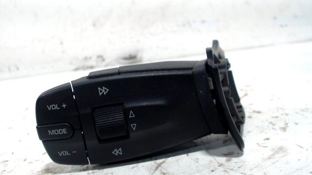 Radio bediening Seat Ibiza, Ophalen of Verzenden, Van der Ven Autorecycling B.V., Onderdelen@venauto.nl, Ettenseweg 76, 4706 PB Roosendaal, The Netherlands