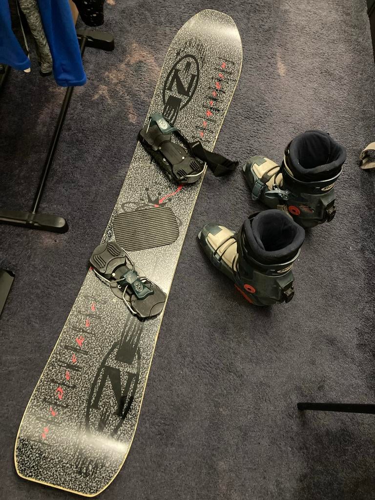 Snowboard Nidecker + bindingen en  Raichle schoenen 303mm, Sport en Fitness, Snowboarden, Ophalen of Verzenden, Gebruikt, Board