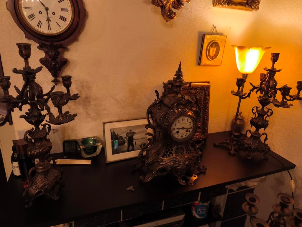 Antiek Frans klokkenstel no 2, Ophalen