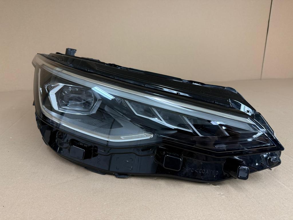 Vw Golf 8 Facelift koplamp rechts 5H1941036N 5H1.941.036.N🥇, Ophalen of Verzenden, Volkswagen