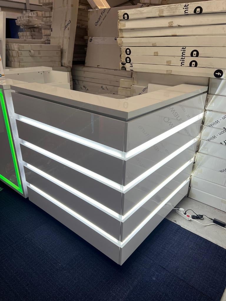 HOEK RECEPTIE TOONBANK BALIE, Ophalen