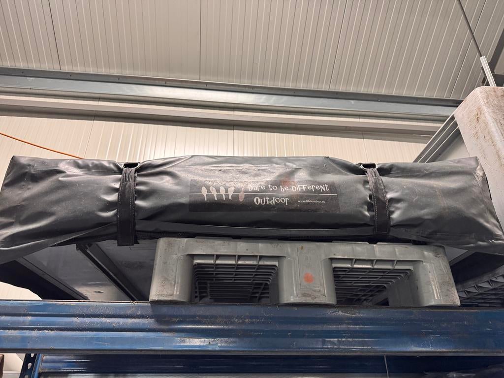 Daktent - Dare to be Different Outdoor, Ophalen of Verzenden, Gebruikt, Tot en met 2