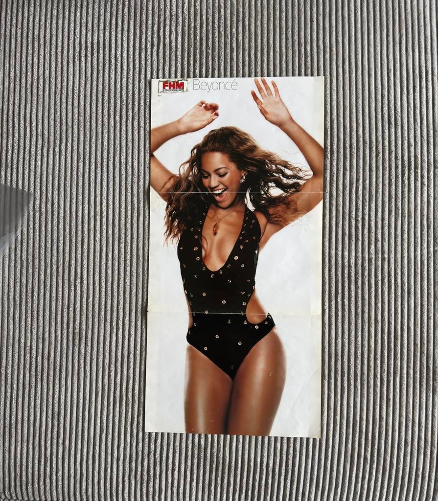 FHM poster Beyoncé en Simone Müterthies, Verzamelen, Ophalen of Verzenden, A1 t/m A3, Muziek, Rechthoekig Staand