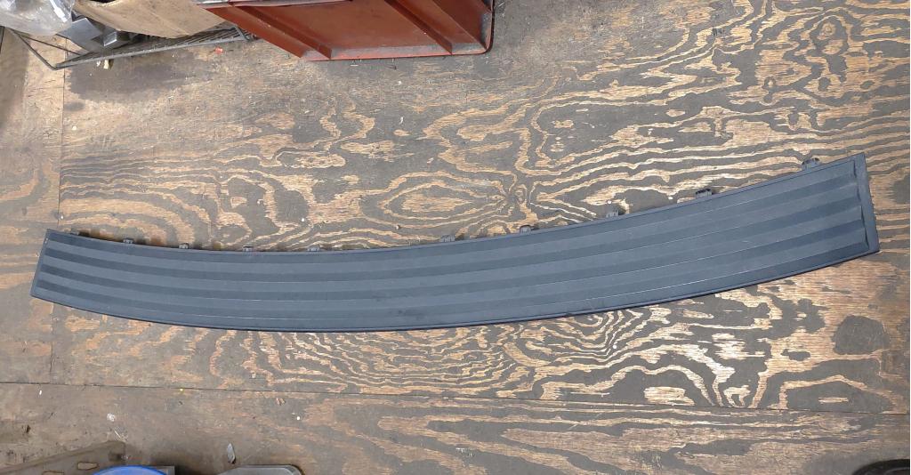 GMC Yukon achterbumper opstap 2007-2014, Info@gm.com, Ophalen of Verzenden, P.O. BOX 33170 Detroit, MI 48232-5170, General Motors Company